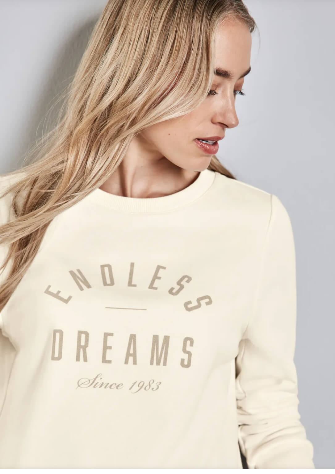 SUDADERA DREAMS STREET ONE