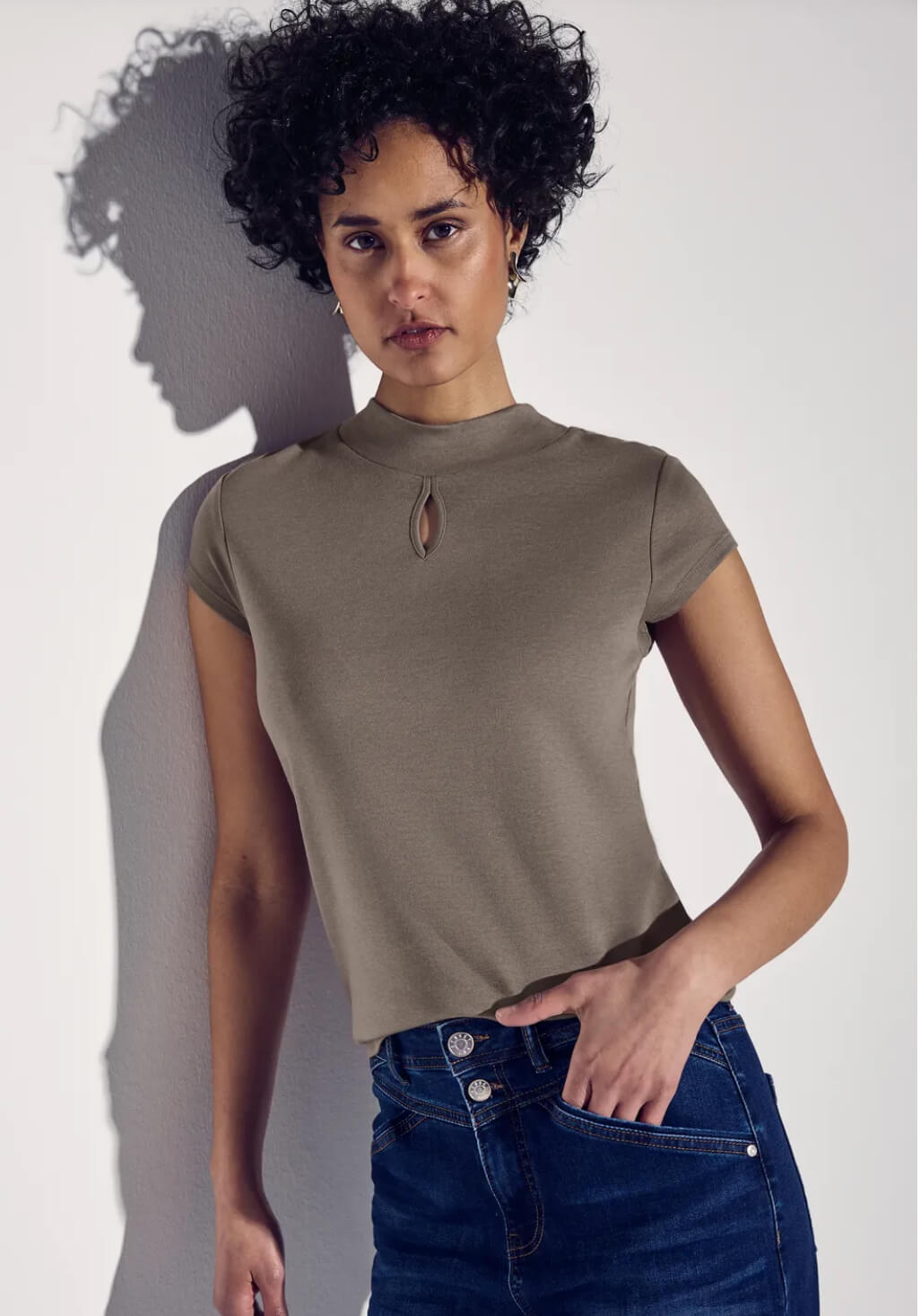 CAMISETA OJO BEIGE STREET ONE