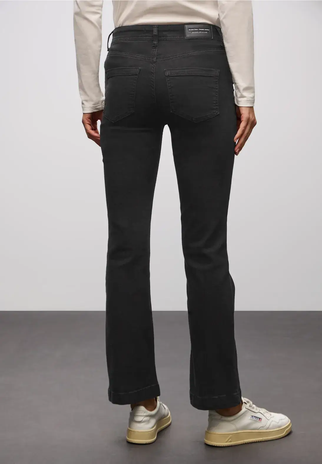 PANTALON VAQUERO TACHUELAS STREET ONE