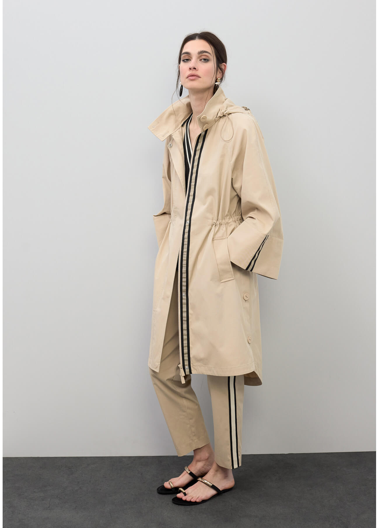 GABARDINA OVERSIZE LOLA CASADEMUNT BY MAYTE