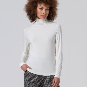CAMISETA CUELLO ALTO BLANCA SURKANA