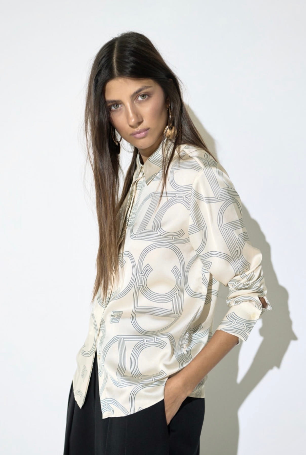 Camisa Cruda Logotipada LOLA CASADEMUNT